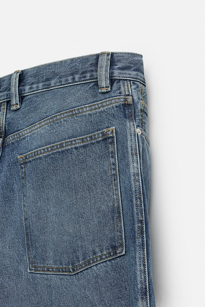EMBROIDERED RELAXED FIT JEANS
