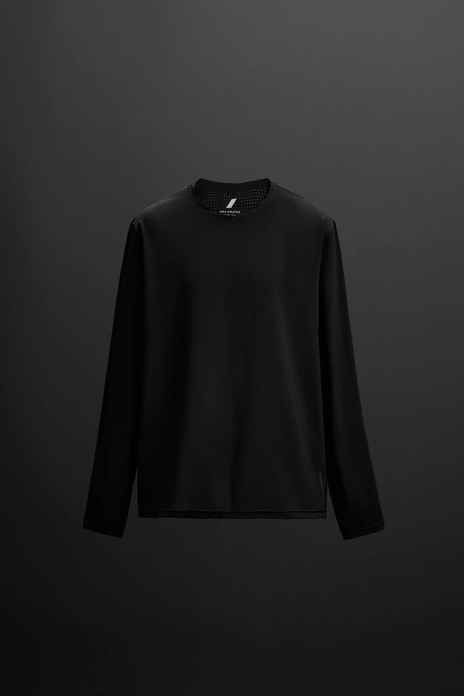 LONG SLEEVE PERFORATED T-SHIRT