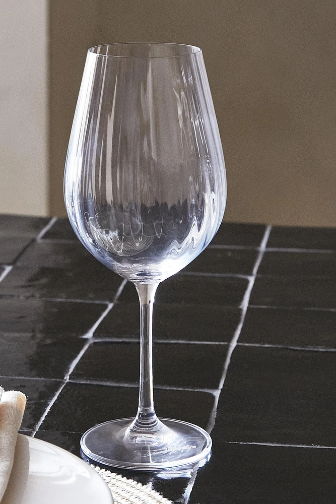 TEXTURED CRYSTALLINE WINE GLASS