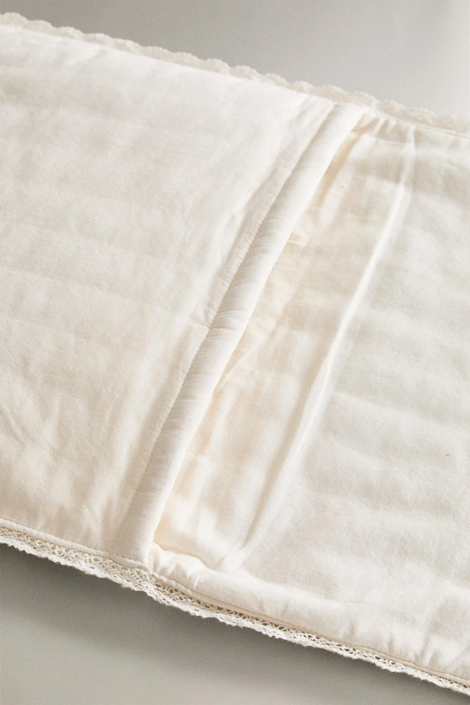 SAC TROUSSE DE TOILETTE BRODERIE