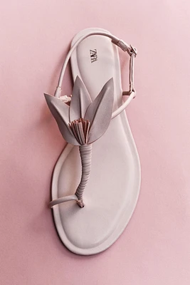 FLAT SANDALS WITH FLOWER