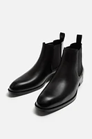 POINTED TOE CHELSEA BOOTS