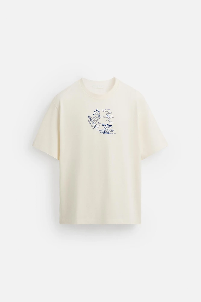 T-SHIRT BRODÉ EN MATIÈRES VARIÉES