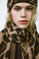 ANIMAL PRINT KNIT SCARF