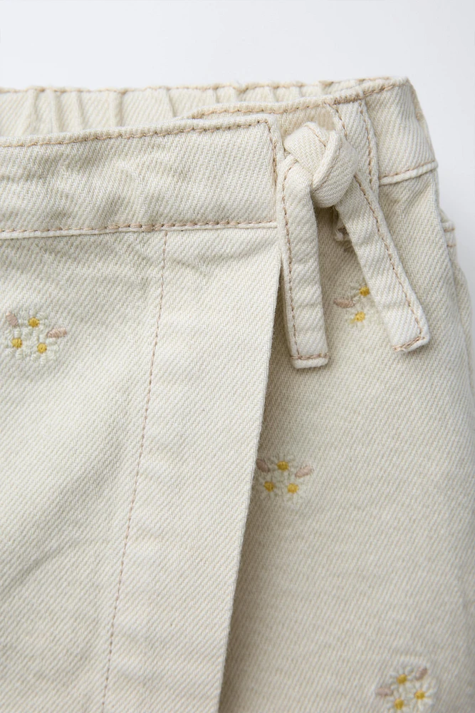 EMBROIDERED TWILL SKORT