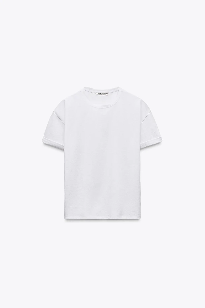 SHORT-SLEEVED T-SHIRT