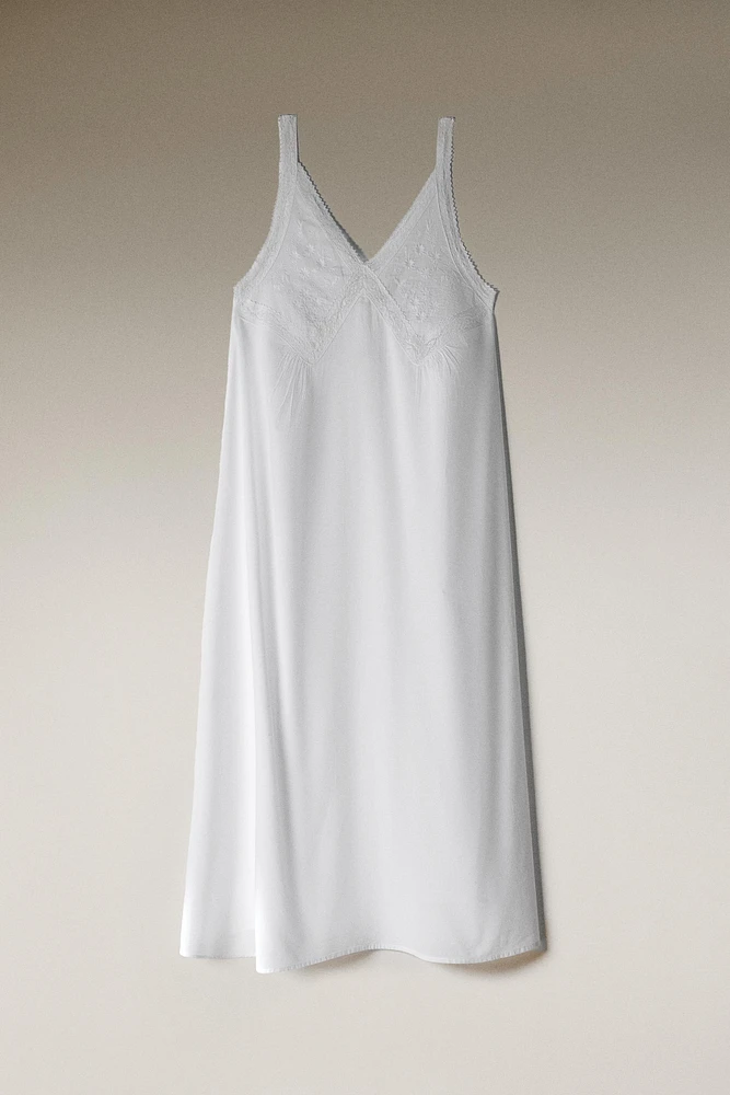 CHEMISE DE NUIT COTON BRODERIES