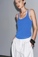 CONTRAST TRIM KNIT TOP