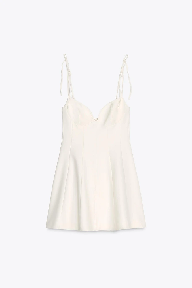 ROBE COURTE AVEC NŒUDS