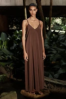 ROBE LONGUE À BRETELLES