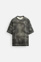 T-SHIRT EN MAILLE À IMPRIMÉ DÉLAVÉ