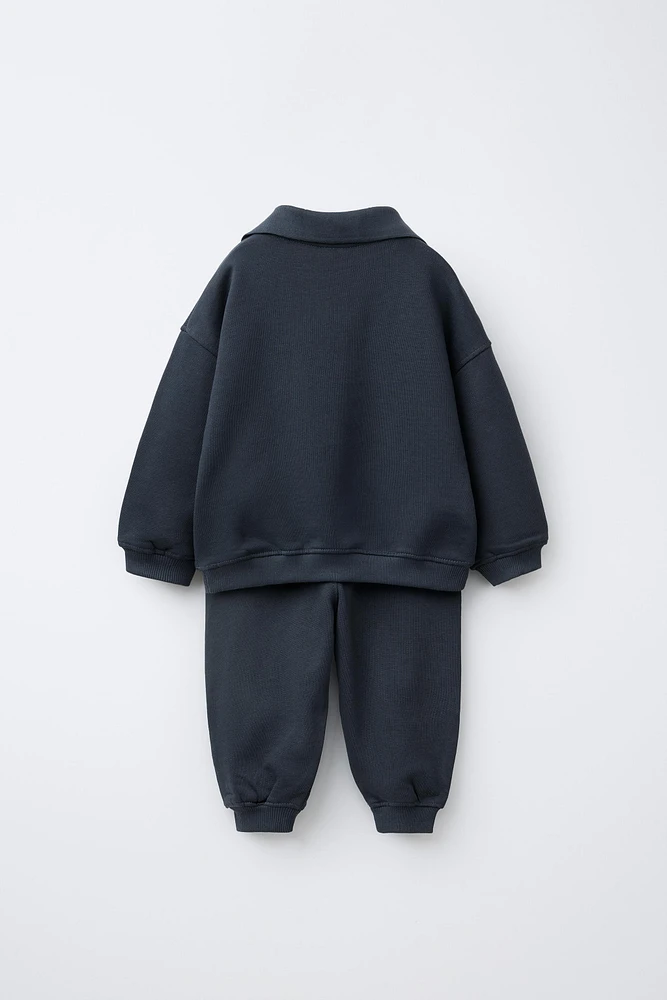 POLO NECK SWEATSHIRT AND JOGGER SET