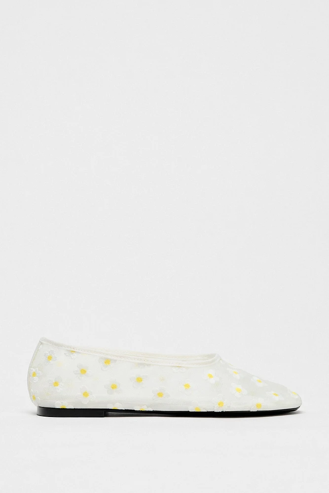 FLORAL MESH BALLET FLATS