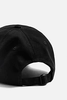 CONTRAST EMBROIDERED CAP