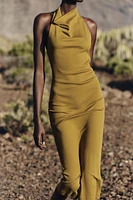 ROBE MI-LONGUE AVEC ENCOLURE AMÉRICAINE