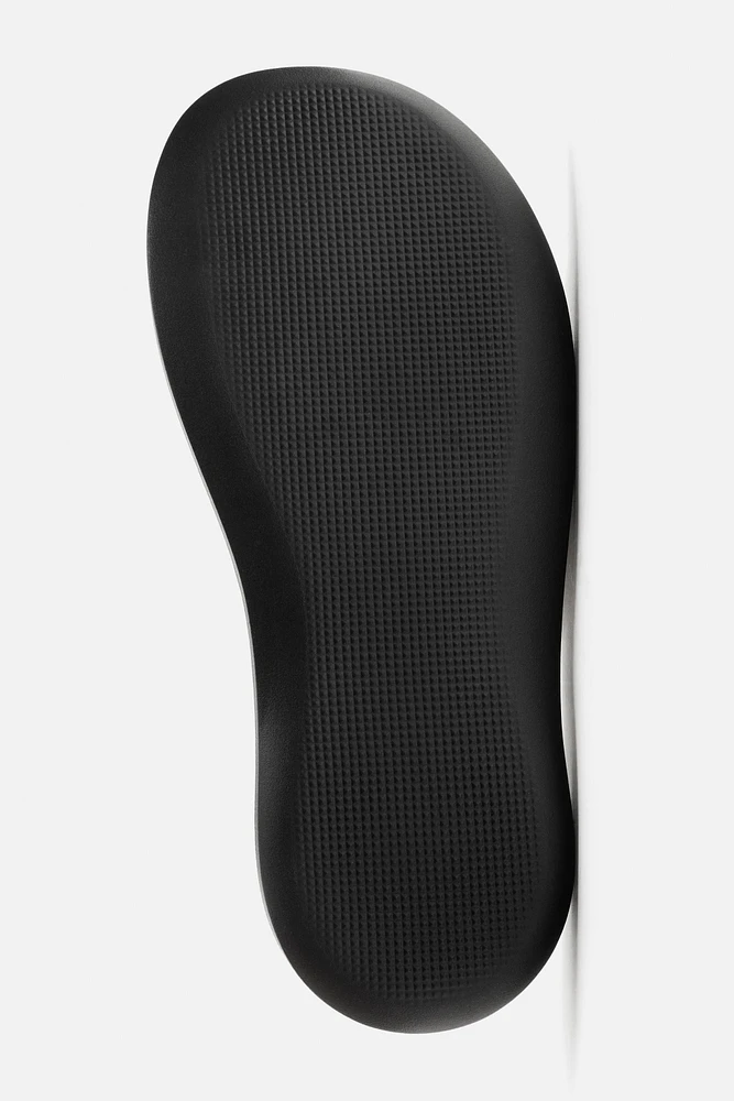 THICK SOLE POOL SLIDES