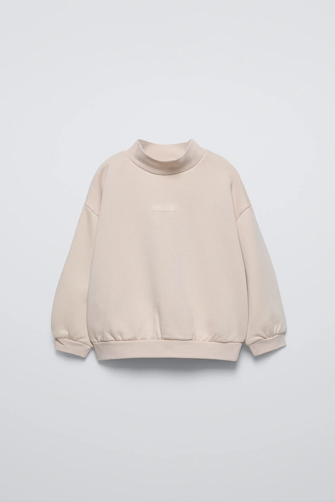 MOCK NECK SWEATSHIRT