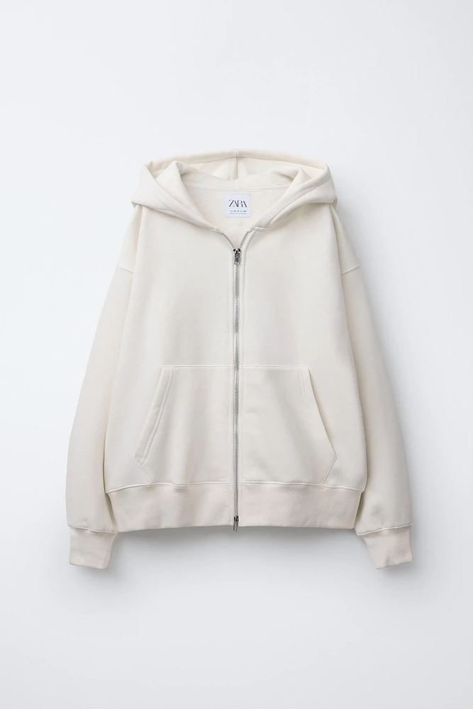 HOODED SWEATSHIRT WITH ZIP
