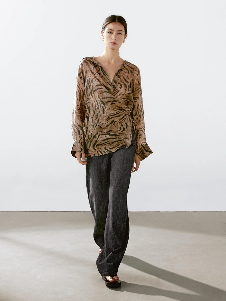 Kimono fluide bouton bijou jacquard