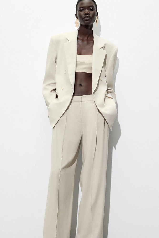 OVERSIZED BLAZER WITH SHOULDER PADS