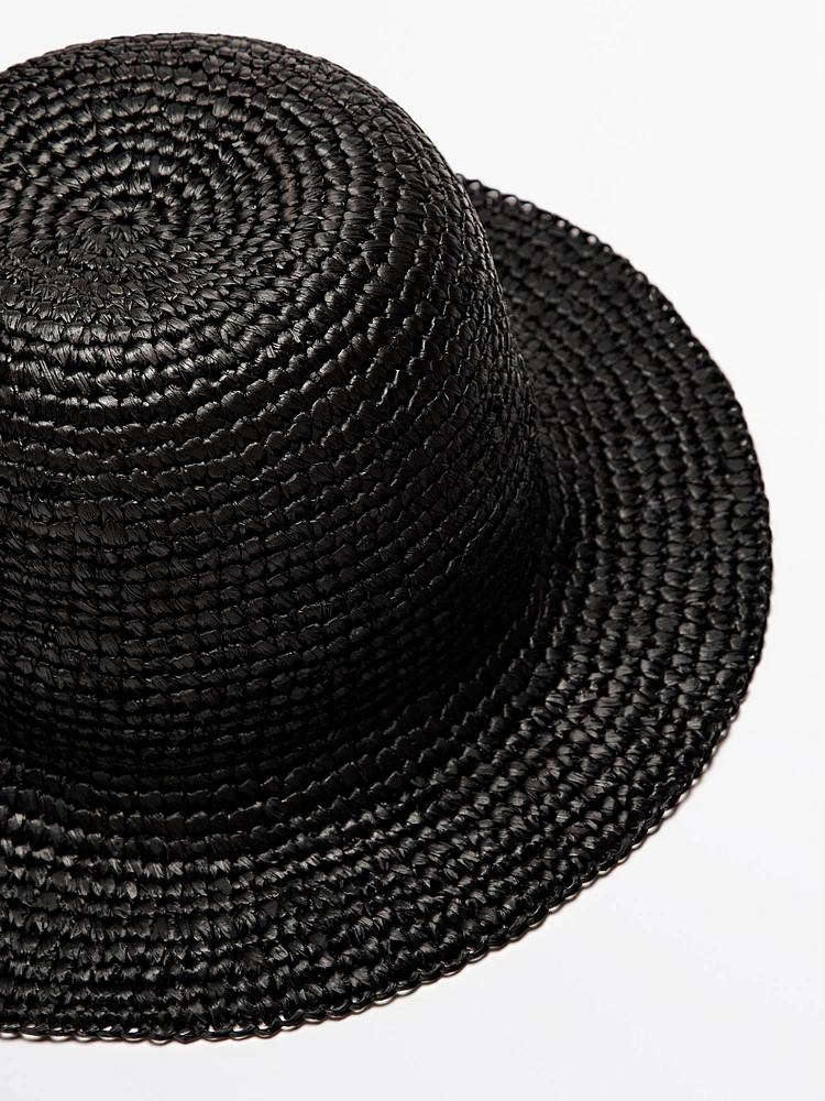 Raffia hat with bow