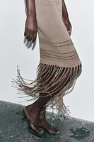 ROBE EN MAILLE À FRANGES