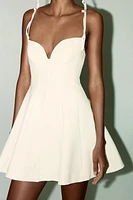 ROBE COURTE AVEC NŒUDS