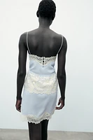 ROBE À BRETELLES DENTELLE