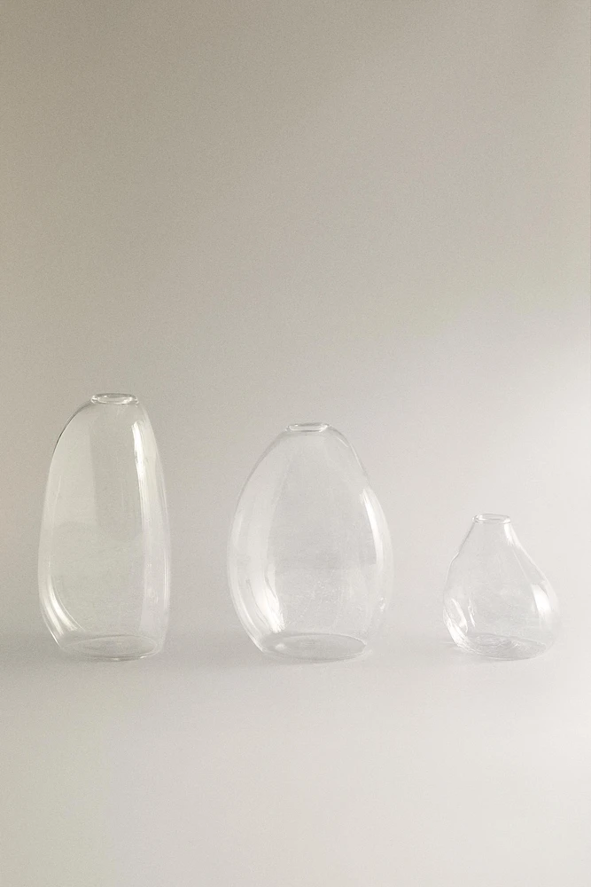 VASE EN VERRE PETIT FORMAT IRRÉGULIER