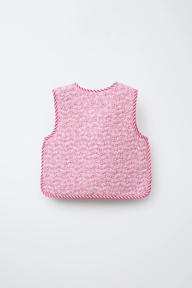 GILET MATELASSÉ À FLEURS