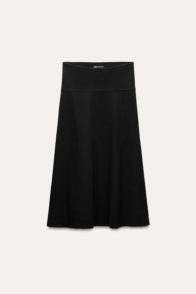 VOLUMINOUS SOFT MIDI SKIRT