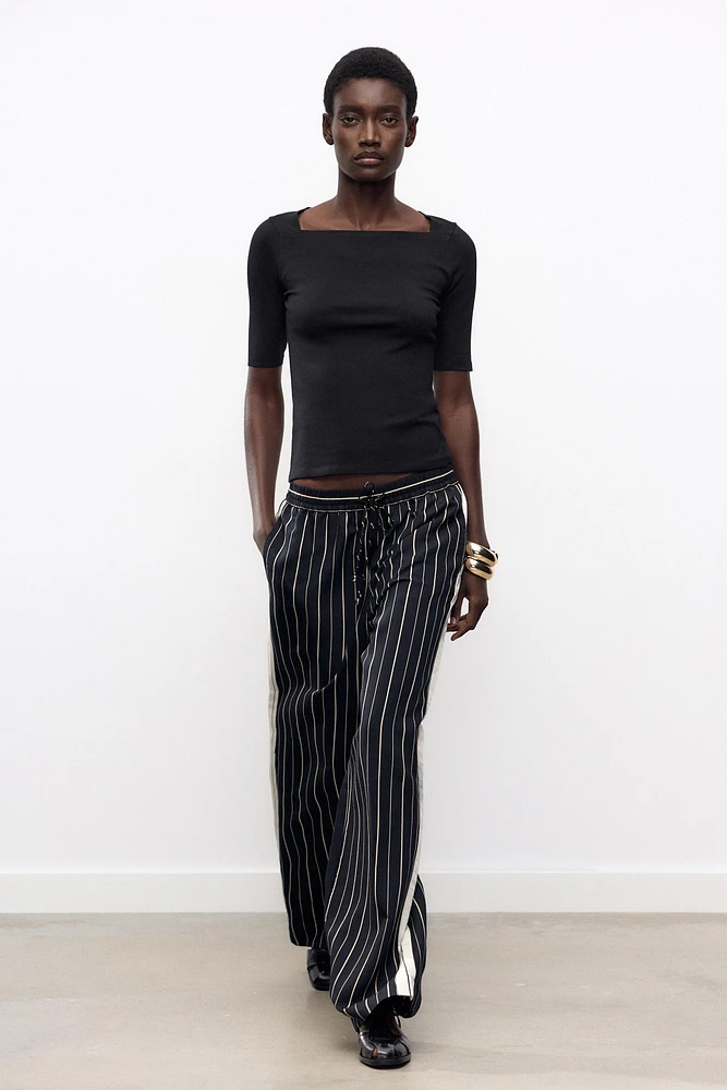 SQUARE NECK SHIRT