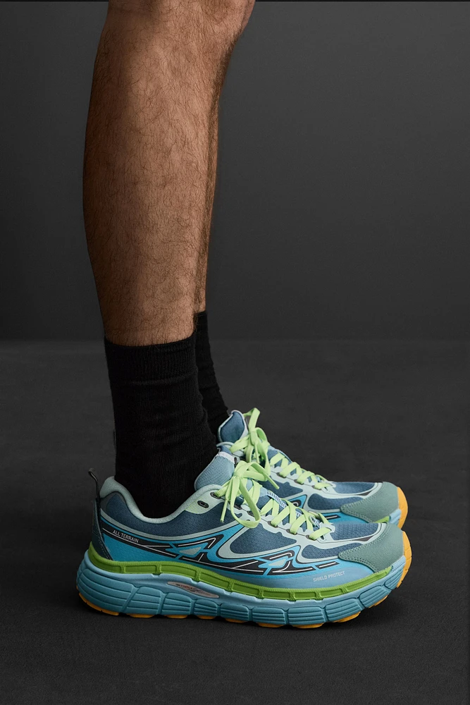 CHUNKY SNEAKERS