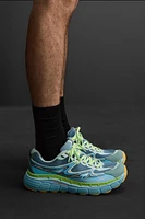 CHUNKY SNEAKERS
