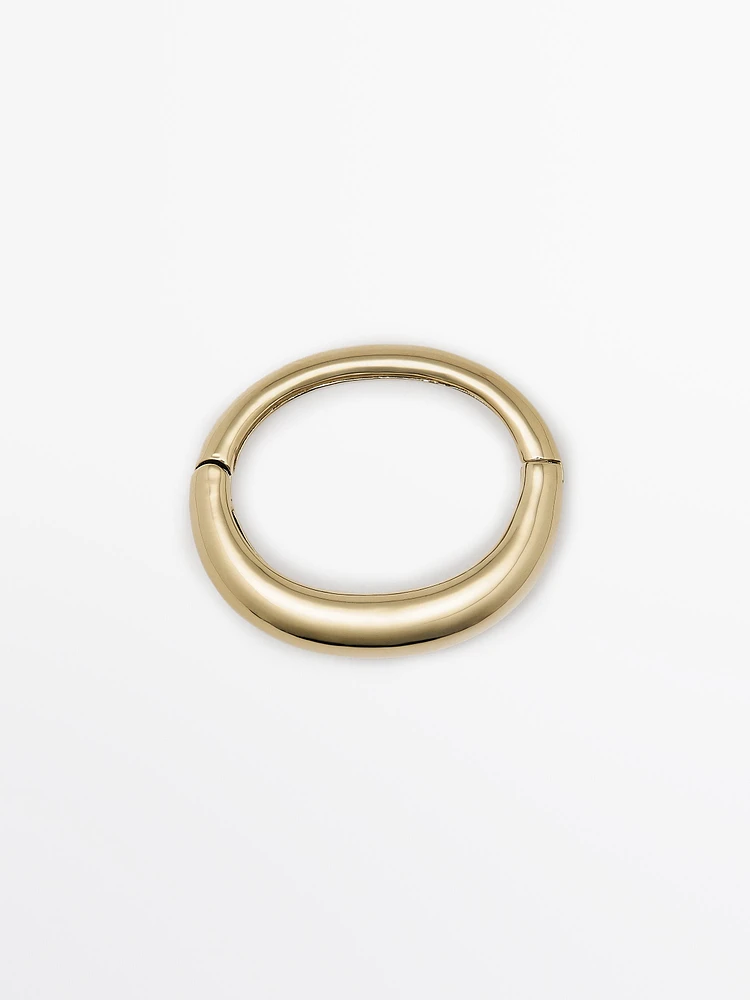 Thick round bracelet
