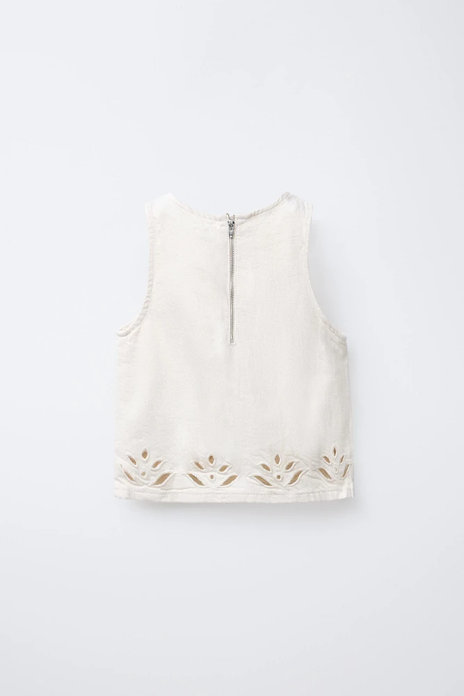 TOP EN DENIM BRODÉ