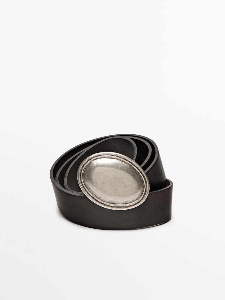 Leather belt with oval plate buckle