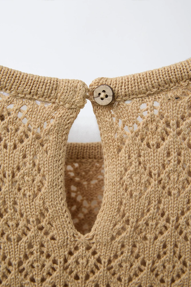 TOP EN MAILLE POINTELLE