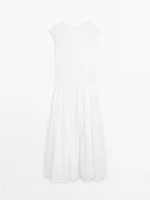 Long contrast V-neck dress