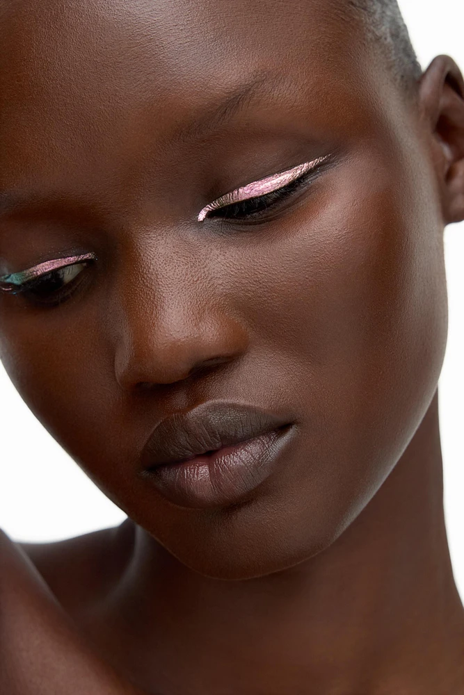 DREAMLAND DIP EYELINER
