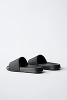 RAISED SLIDES