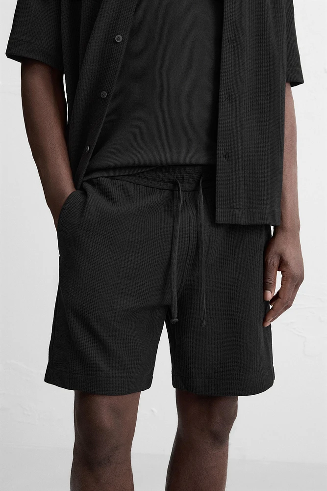 STRIPED JACQUARD SHORTS