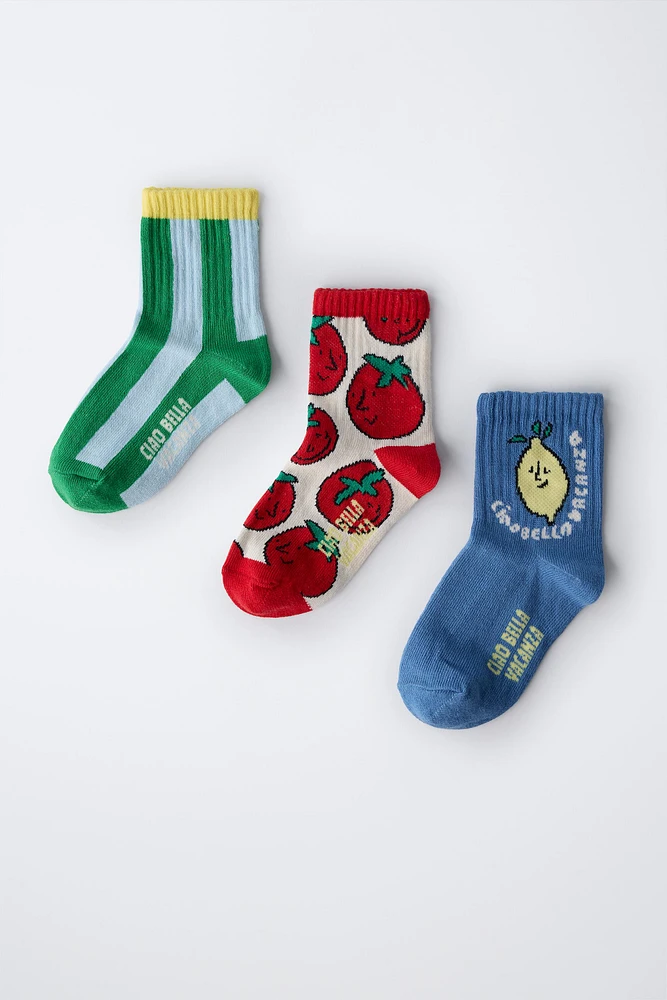 THREE-PACK OF TOMATO AND STRIPE PRINT SOCKS