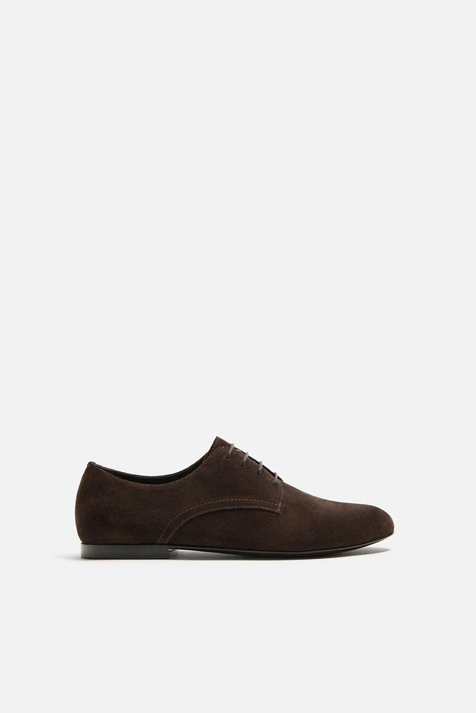 CHAUSSURES HABILLÉES EN CUIR