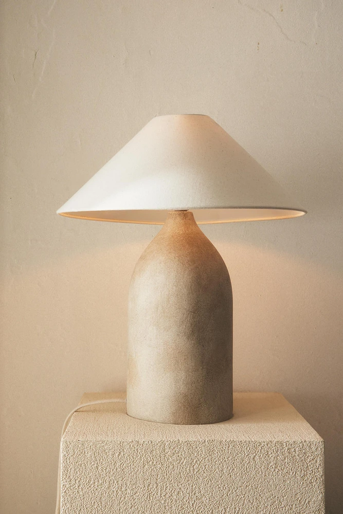 LARGE CERAMIC TABLE LAMP