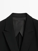 Suit blazer with lapel collar