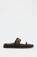 BUCKLE SANDALS