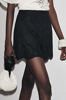 ZW COLLECTION PERFORATED EMBROIDERY BERMUDA SHORTS