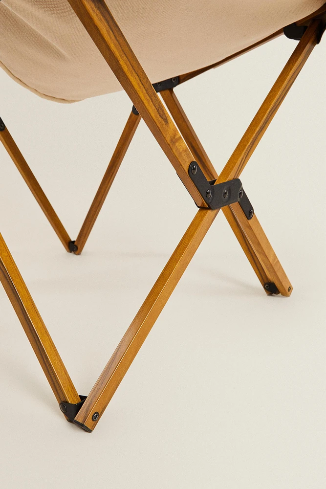 FOLDING ALUMINUM AND CANVAS CHAIR