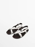 Sandales plates cuir boucles